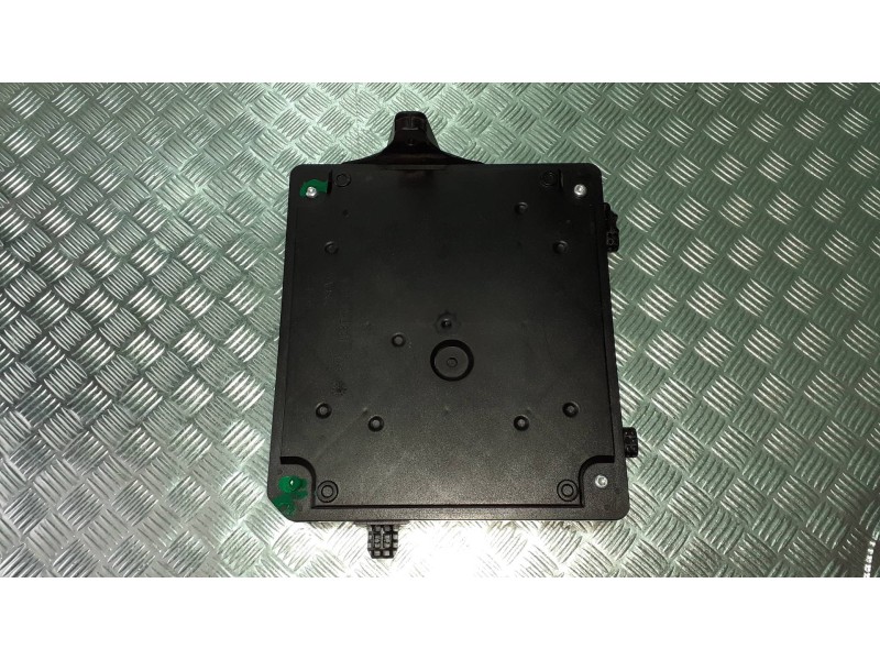 Recambio de modulo electronico para renault megane iii berlina 5 p emotion referencia OEM IAM 284B17288R  BCM95