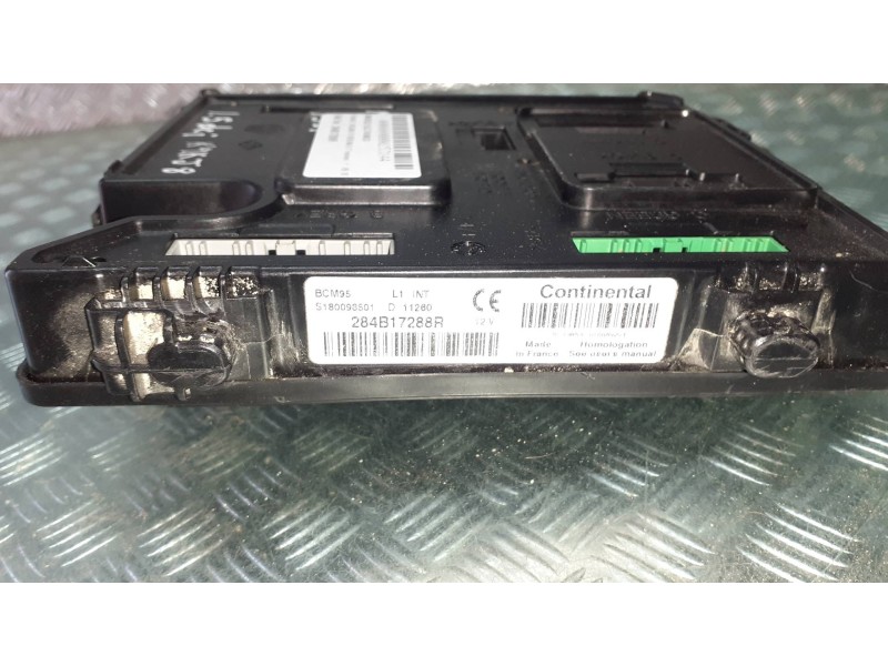Recambio de modulo electronico para renault megane iii berlina 5 p emotion referencia OEM IAM 284B17288R  BCM95