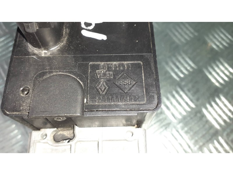 Recambio de antirrobo / llave contacto para renault megane iii berlina 5 p dynamique referencia OEM IAM 8200604932  6 PINES