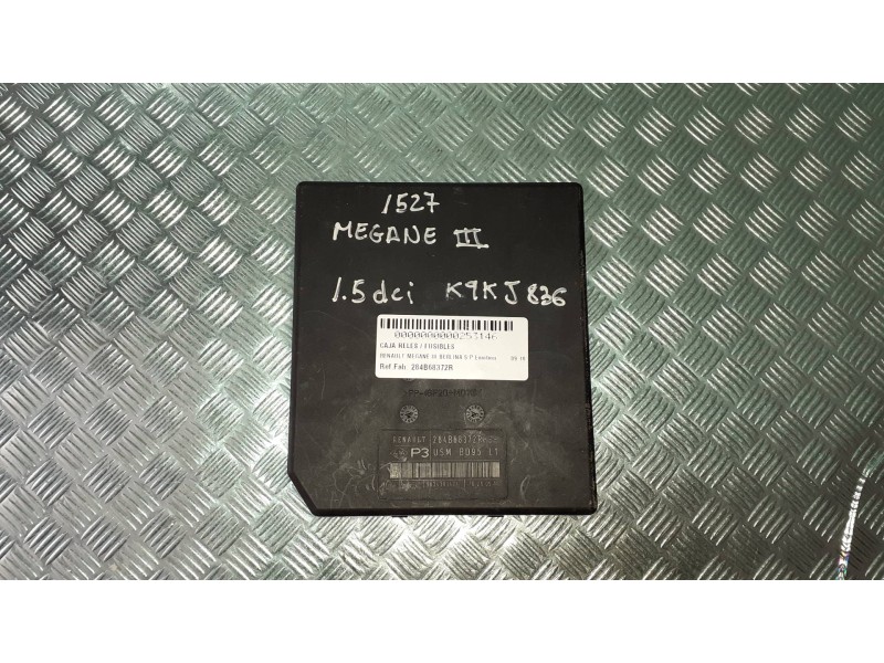 Recambio de caja reles / fusibles para renault megane iii berlina 5 p emotion referencia OEM IAM 284B68372R  USM BD95