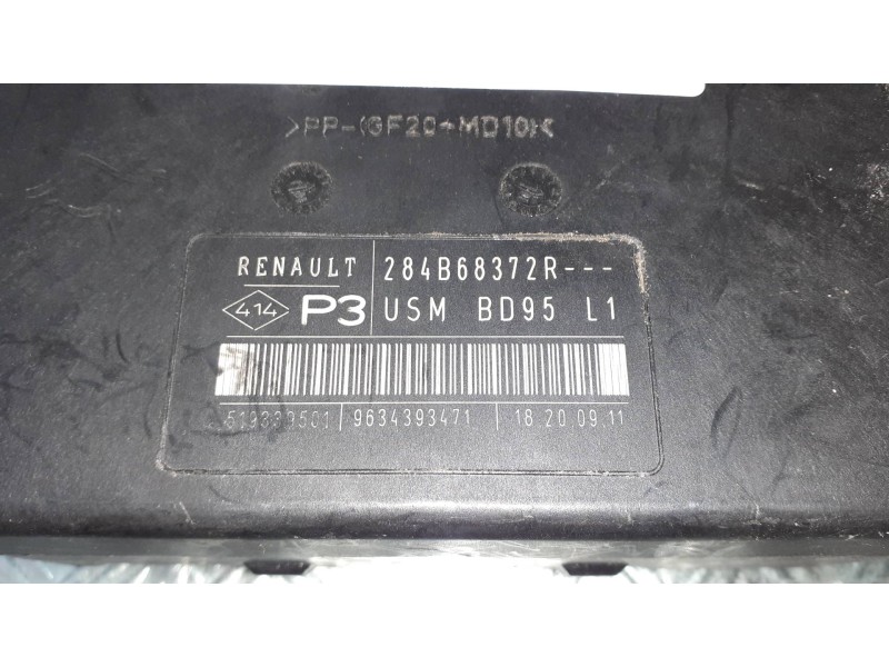 Recambio de caja reles / fusibles para renault megane iii berlina 5 p emotion referencia OEM IAM 284B68372R  USM BD95