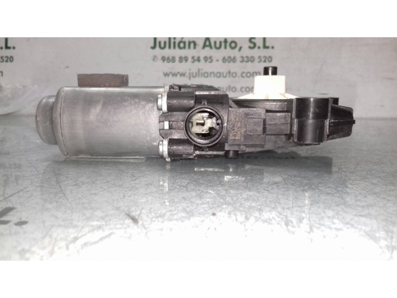 Recambio de motor elevalunas delantero derecho para kia niro business referencia OEM IAM 82460G5000  2 PINES