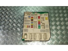 Recambio de caja reles / fusibles para renault megane iii berlina 5 p dynamique referencia OEM IAM 284B60008R  USM BD95