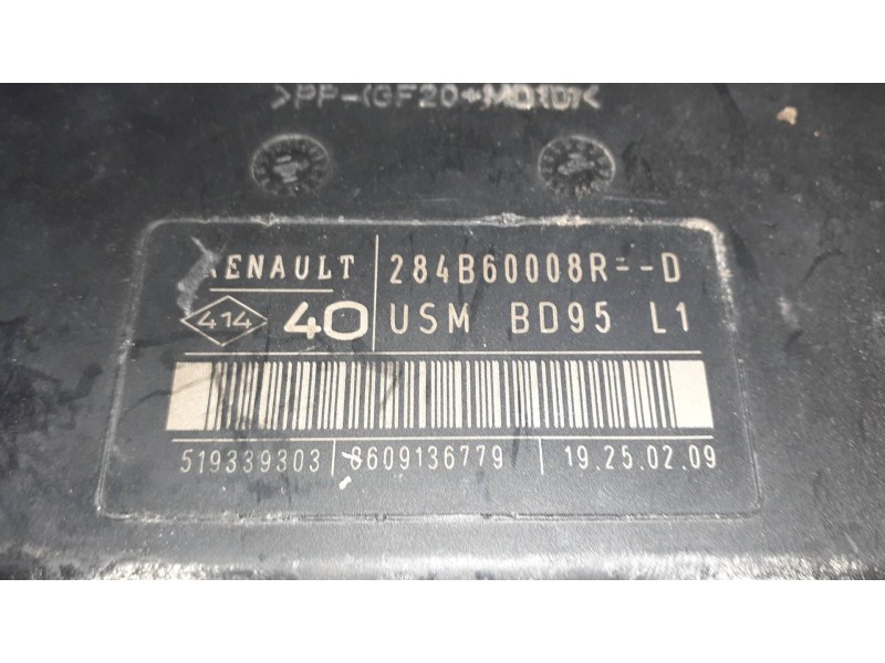 Recambio de caja reles / fusibles para renault megane iii berlina 5 p dynamique referencia OEM IAM 284B60008R  USM BD95