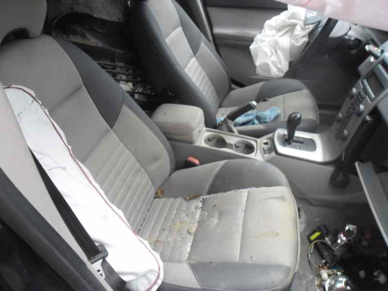 volvo s40 berlina del año 2006