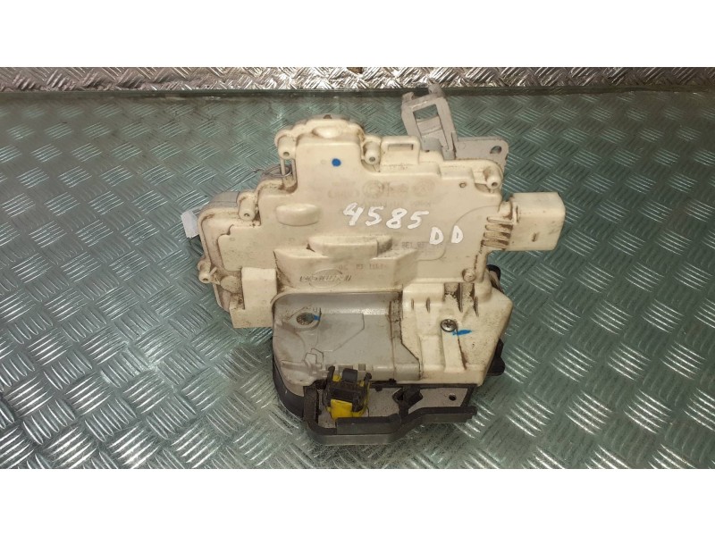 Recambio de cerradura puerta delantera derecha para audi a4 berlina (8e) referencia OEM IAM 8E1837016 ELECTRICA 7 PINES