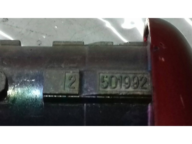 Recambio de bombin puerta delantera izquierda para renault captur xmod referencia OEM IAM 2501992 N05045874 