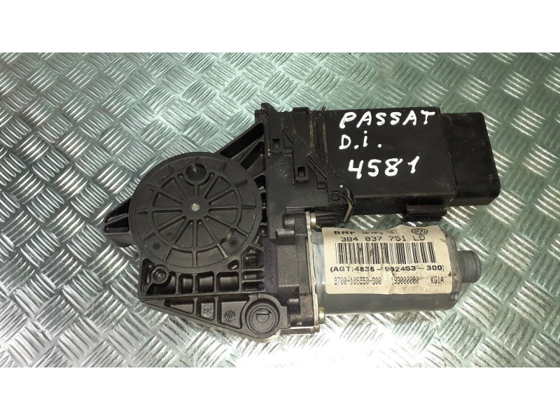 Recambio de motor elevalunas delantero izquierdo para volkswagen passat berlina (3b3) referencia OEM IAM 3B4837751LD  9776105404