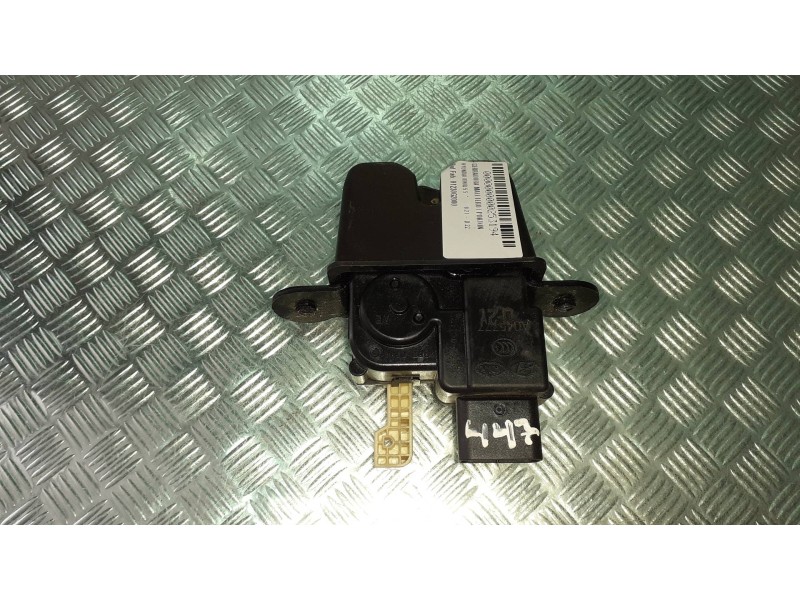 Recambio de cerradura maletero / porton para hyundai ioniq 5 5 referencia OEM IAM 81230G2000  5 PINES