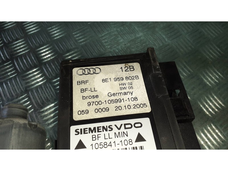 Recambio de motor elevalunas delantero izquierdo para audi a4 berlina (8e) referencia OEM IAM 8E1959802B  0130821764
