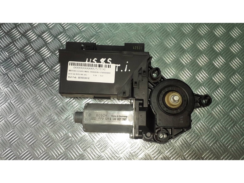 Recambio de motor elevalunas trasero izquierdo para audi a4 berlina (8e) referencia OEM IAM 8E095901E 0130821767 