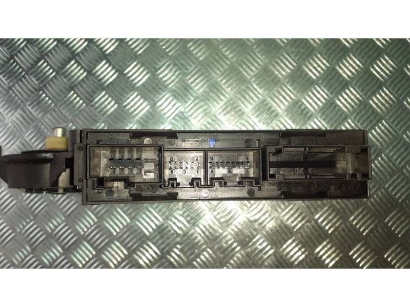 Recambio de motor elevalunas trasero izquierdo para audi a4 berlina (8e) referencia OEM IAM 8E095901E 0130821767 