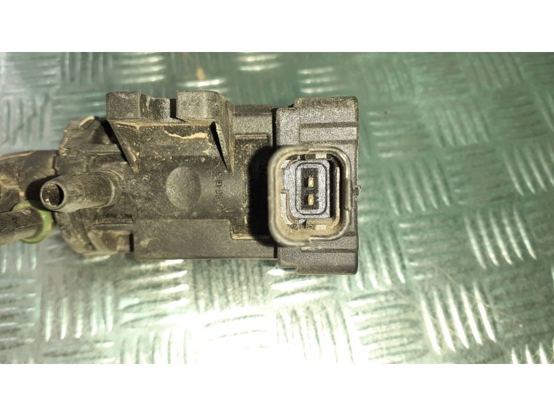Recambio de valvula aire adicional para citroen c4 picasso referencia OEM IAM 9807396180  2 PINES