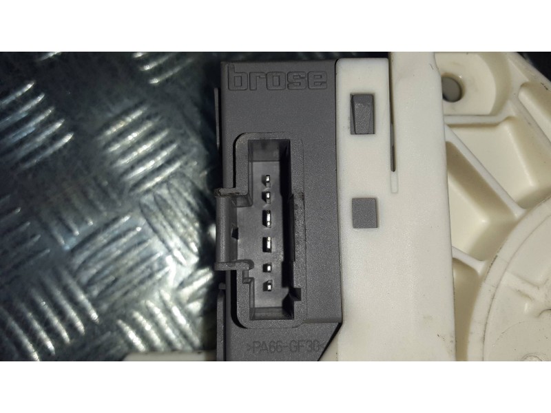 Recambio de motor elevalunas trasero derecho para peugeot 407 referencia OEM IAM 994650102 6 PINES 0130822200