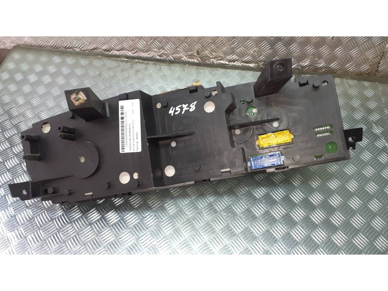 Recambio de cuadro instrumentos para nissan primera berlina (p12) referencia OEM IAM AU862  3724024