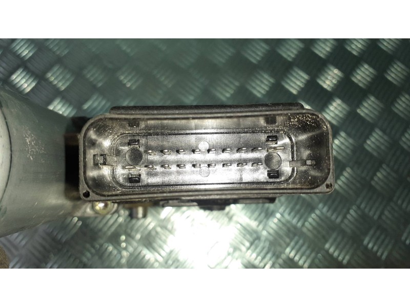 Recambio de motor elevalunas trasero izquierdo para volkswagen passat berlina (3b3) referencia OEM IAM 3B5839751CM  0130821691