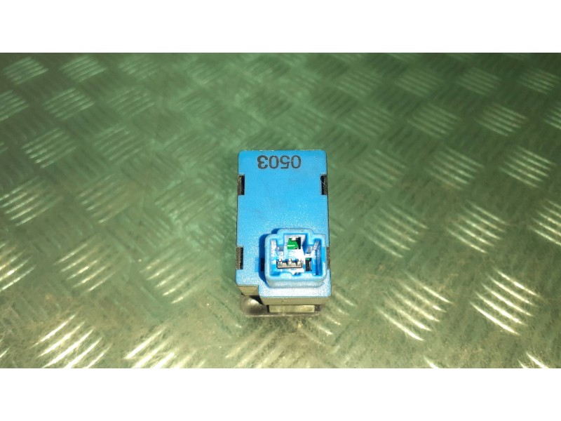 Recambio de mando regulacion faros para nissan primera berlina (p12) referencia OEM IAM 0503  3 PINES