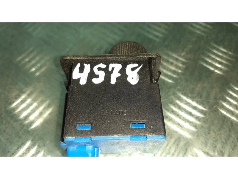 Recambio de mando regulacion faros para nissan primera berlina (p12) referencia OEM IAM 0503  3 PINES