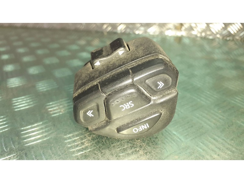 Recambio de mando multifuncion para nissan primera berlina (p12) referencia OEM IAM 25552BN800  3 PINES