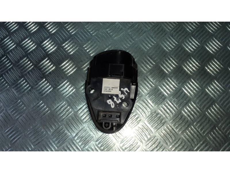 Recambio de mando multifuncion para nissan primera berlina (p12) referencia OEM IAM 25552BN800  3 PINES