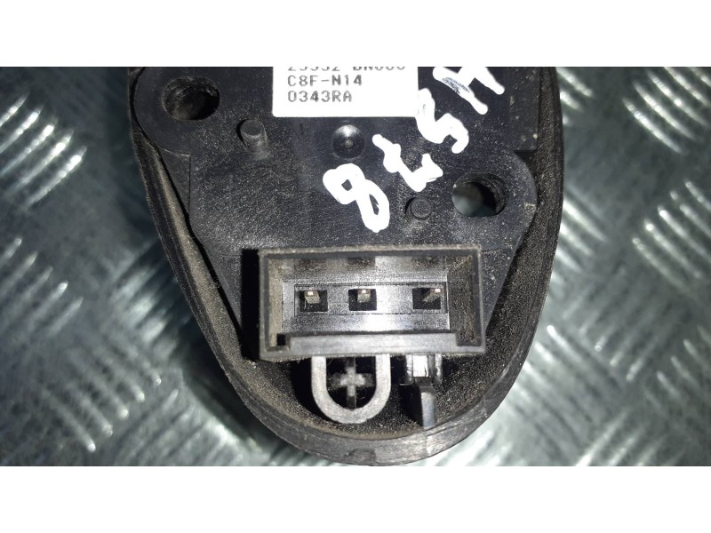 Recambio de mando multifuncion para nissan primera berlina (p12) referencia OEM IAM 25552BN800  3 PINES