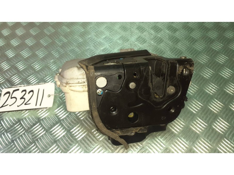 Recambio de cerradura puerta delantera izquierda para audi a4 berlina (8e) referencia OEM IAM 8E1837015AA  9 PINES