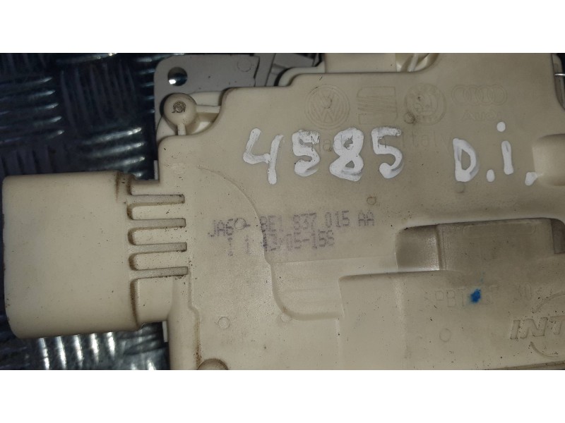 Recambio de cerradura puerta delantera izquierda para audi a4 berlina (8e) referencia OEM IAM 8E1837015AA  9 PINES
