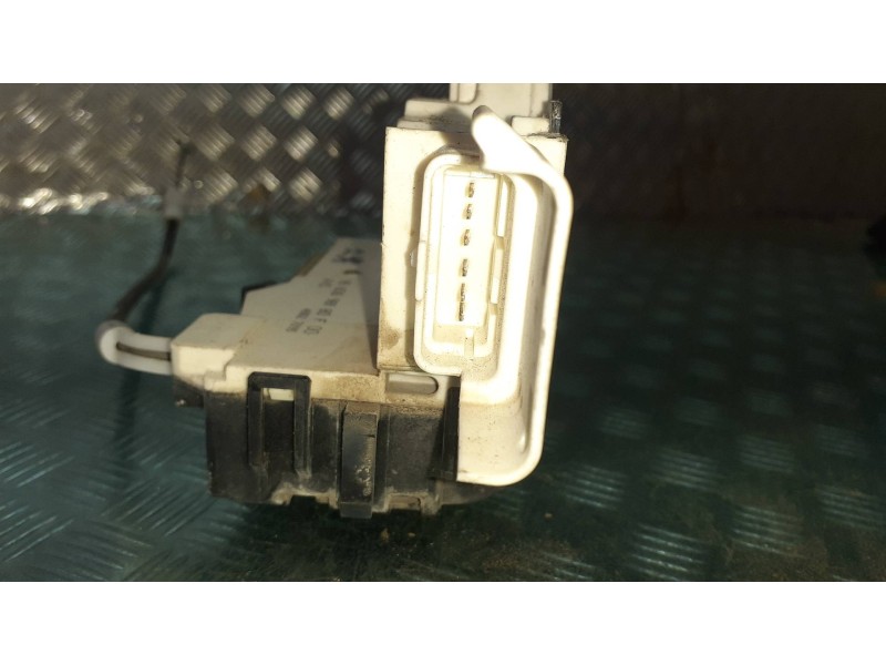 Recambio de cerradura puerta delantera derecha para peugeot 407 referencia OEM IAM 9660698180F  6 PINES