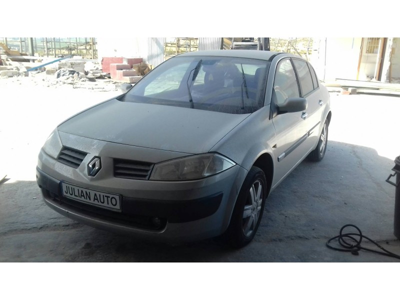 renault megane ii classic berlina del año 2004