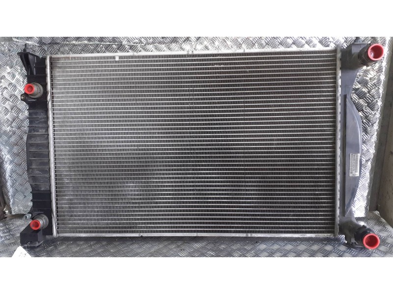 Recambio de radiador agua para audi a4 berlina (8e) referencia OEM IAM 8E0121251L  