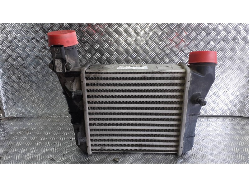 Recambio de intercooler para audi a4 berlina (8e) referencia OEM IAM 8E0145805AA 038906051C 4 PINES