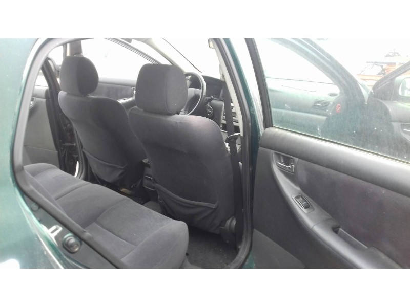 toyota corolla (e12) del año 2004