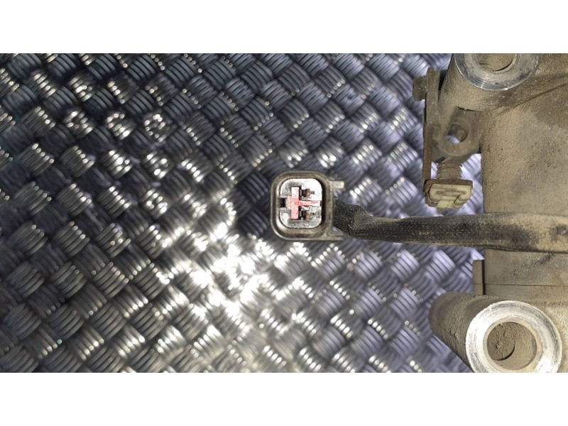 Recambio de compresor aire acondicionado para ford focus berlina (cak) ambiente referencia OEM IAM 4M5H19D629AE  2 PINES