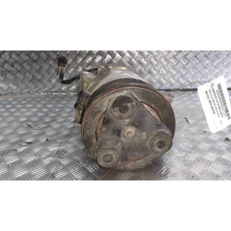 Recambio de compresor aire acondicionado para ford focus berlina (cak) ambiente referencia OEM IAM 4M5H19D629AE  2 PINES