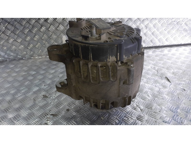 Recambio de alternador para opel vivaro furgón/combi (07.2006 =>) referencia OEM IAM 8200404459D VALEO 2 PINES