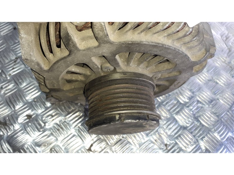 Recambio de alternador para peugeot 407 referencia OEM IAM 9654752880  2 PINES