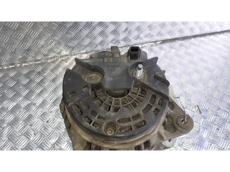 Recambio de alternador para renault kangoo (f/kc0) referencia OEM IAM 8200660034 BOSCH 150A