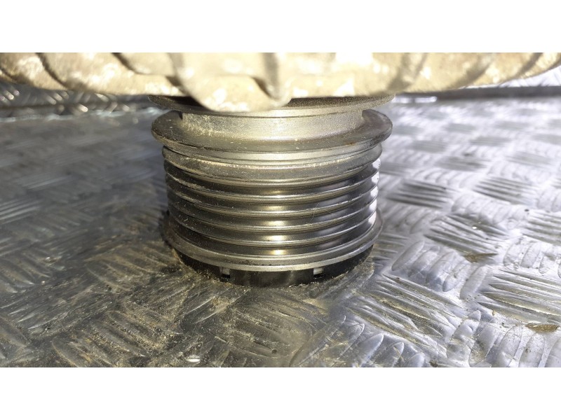 Recambio de alternador para renault clio ii fase ii (b/cb0) referencia OEM IAM 8200386806 VALEO 110A