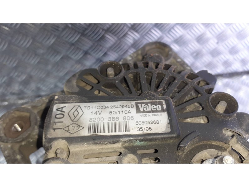 Recambio de alternador para renault clio ii fase ii (b/cb0) referencia OEM IAM 8200386806 VALEO 110A