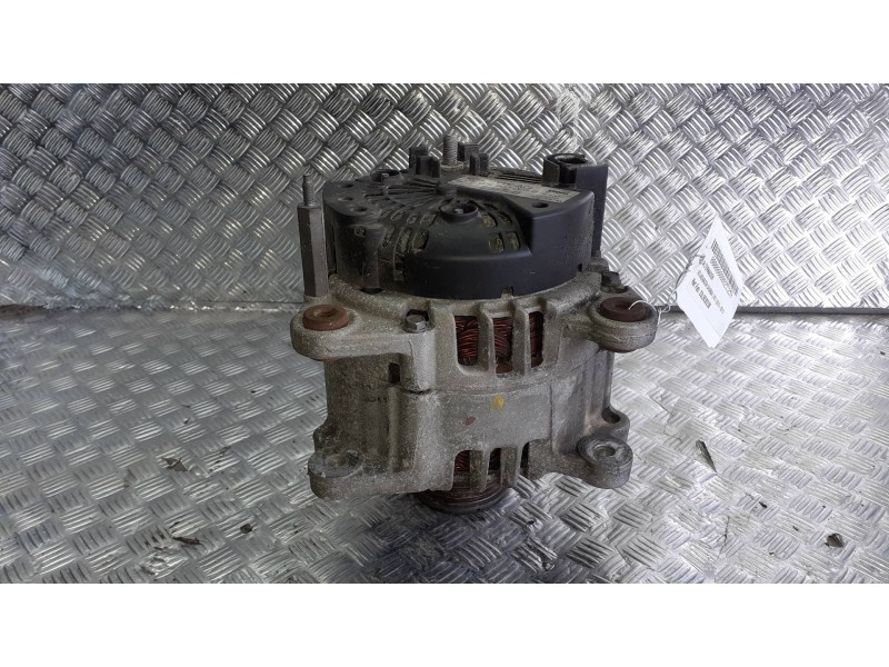 Recambio de alternador para volkswagen sharan (7n1) referencia OEM IAM 03L903023B VALEO 180A