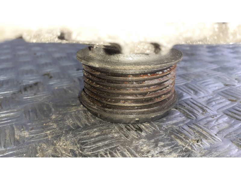 Recambio de alternador para volkswagen sharan (7n1) referencia OEM IAM 03L903023B VALEO 180A