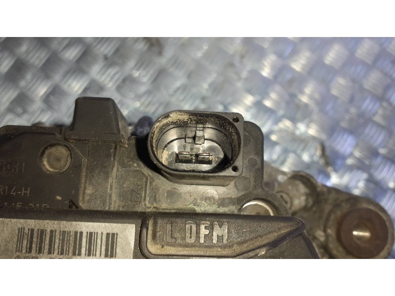 Recambio de alternador para volkswagen new beetle (9c1/1c1) referencia OEM IAM 06F903023F 2 PINES 140A