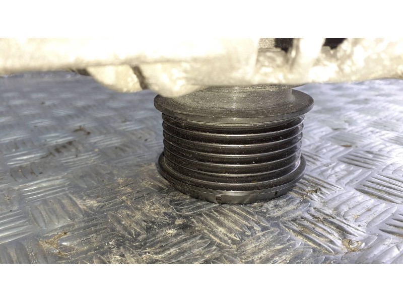 Recambio de alternador para volkswagen new beetle (9c1/1c1) referencia OEM IAM 06F903023F 2 PINES 140A