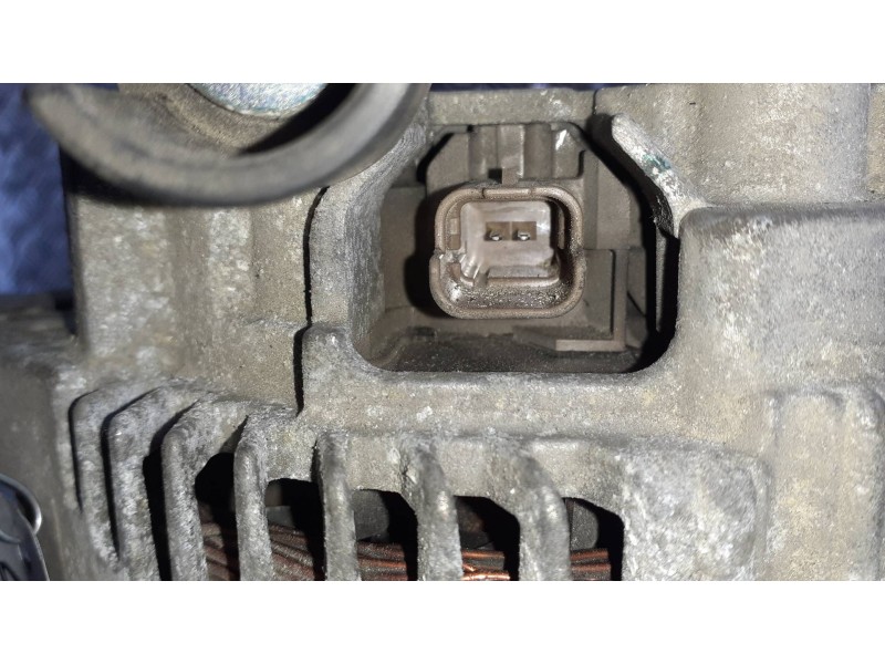 Recambio de alternador para peugeot 407 st confort referencia OEM IAM 96547528  2 PINES