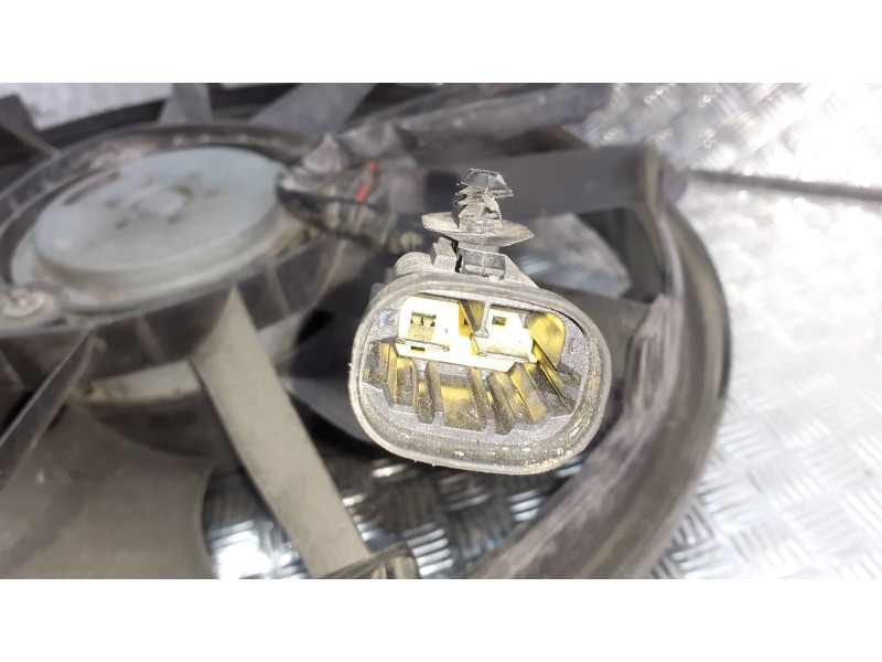 Recambio de electroventilador para citroen jumpy referencia OEM IAM GMV130CEM00  2 PINES