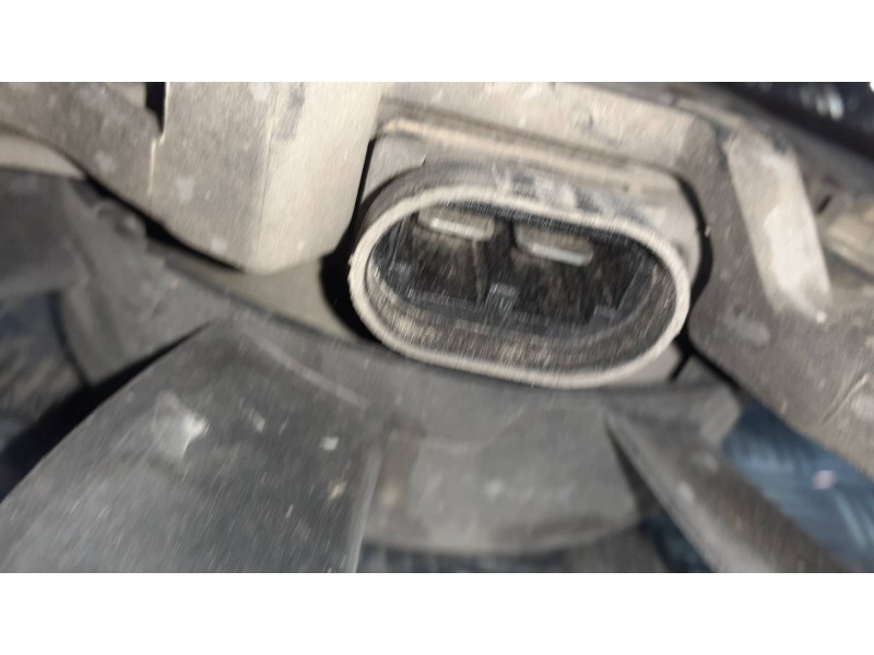 Recambio de electroventilador para renault twingo (co6) referencia OEM IAM 8240130  2 PINES
