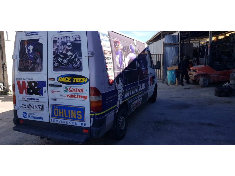mercedes-benz sprinter 02.00  caja cerrada del año 2001