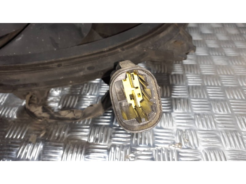Recambio de electroventilador para peugeot 308 sw referencia OEM IAM 9661571480  2 PINES