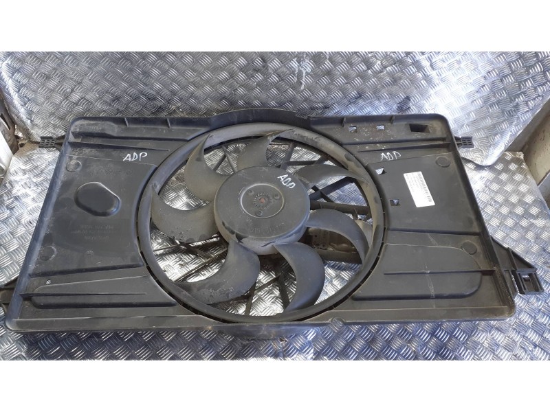 Recambio de electroventilador para volvo s40 berlina referencia OEM IAM 3M5H8C607UG 1137325366 3 PINES