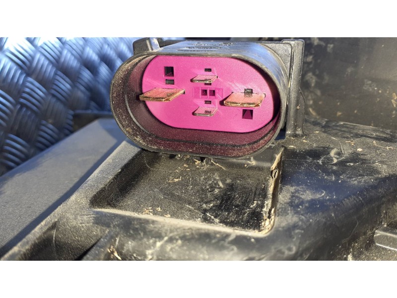 Recambio de electroventilador para hyundai ioniq 5 5 referencia OEM IAM 25304G5090 25380G5600 4 PINES